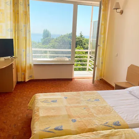 Hotel Vezhen - Free Parking