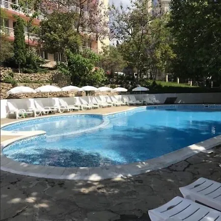 Hotel Vezhen - Free Parking Goudstrand