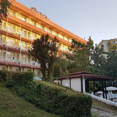 Vezhen - Free Parking 3*