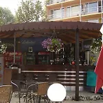 Hotel Vezhen - Free Parking 3*