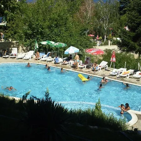 Vezhen - Free Parking ホテル