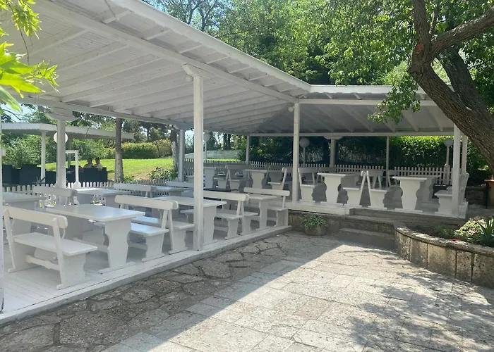 מלון Vezhen - Free Parking 3*